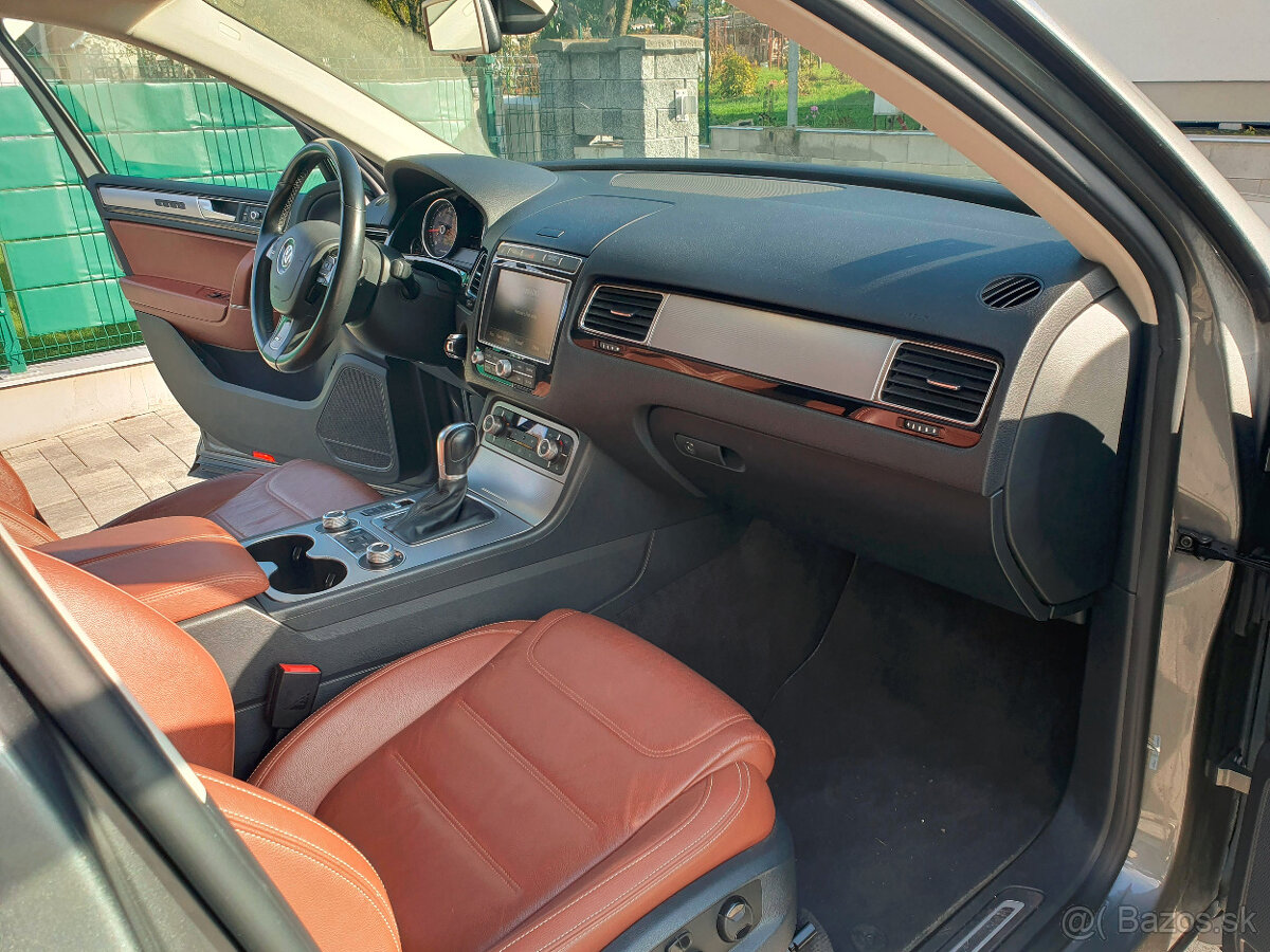 Volkswagen Touareg II 3.0 TDI R-Line 4MOTION - 7