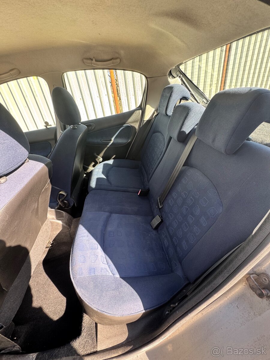 Peugeot 206 - 7