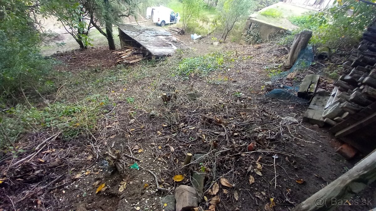 pozemek se sklepem u dukovan - 7