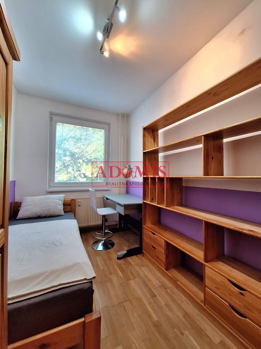 ADOMIS - predám 3izbový byt, loggia, 65m2, Bruselská ulica K - 7