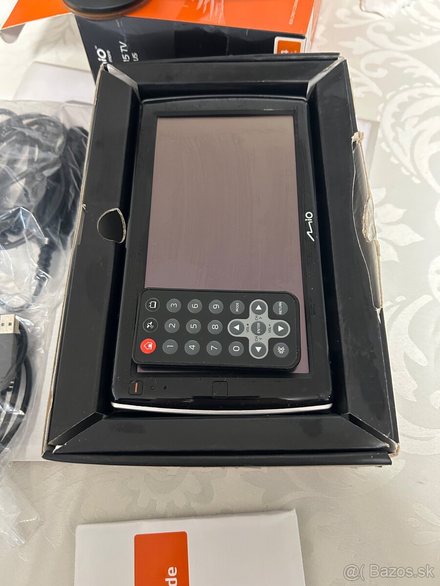 GPS + TV MIO Moov V735u - 7