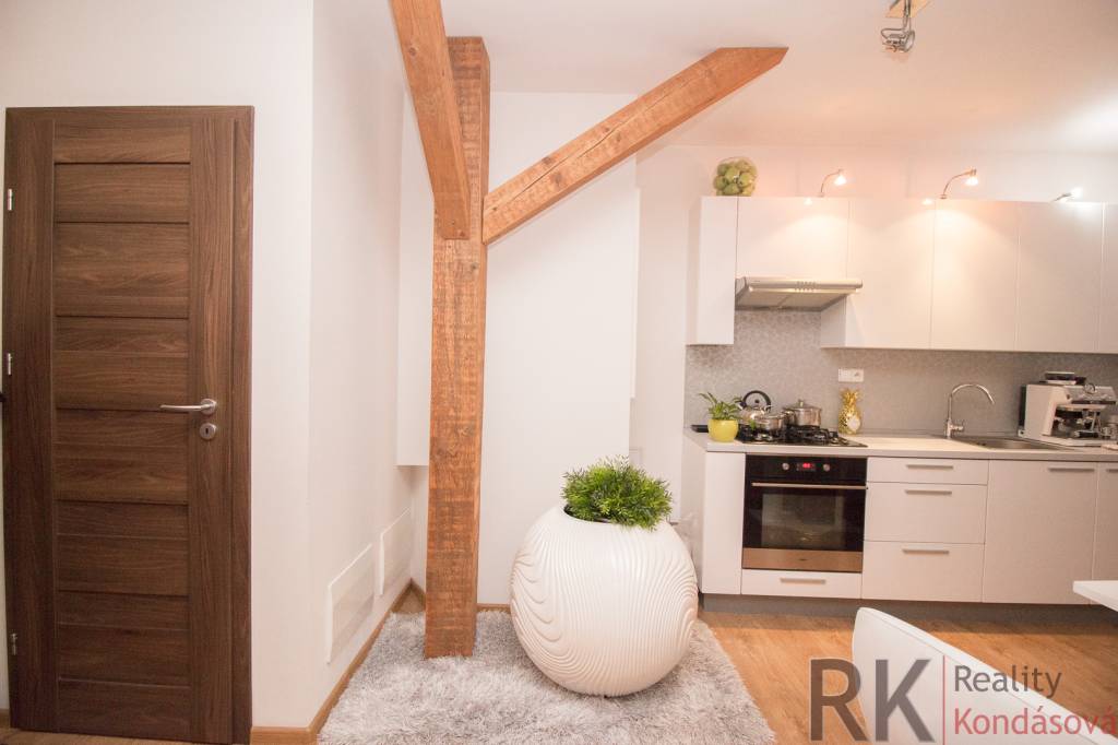 Tehlový byt v centre Košíc, s balkónom a výťahom - 7