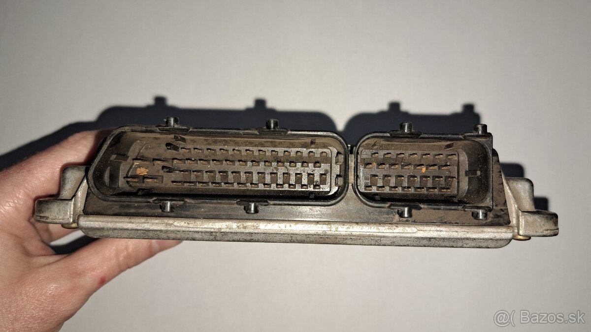 Riadiaca jednotka 06A 906 018 CP - 7