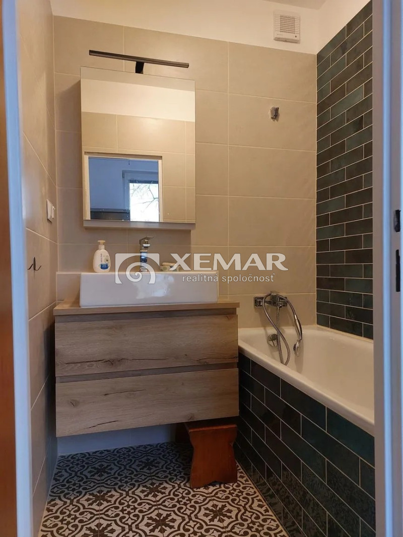 PRENÁJOM 3 izbový byt v centre Banskej Bystrice - 7