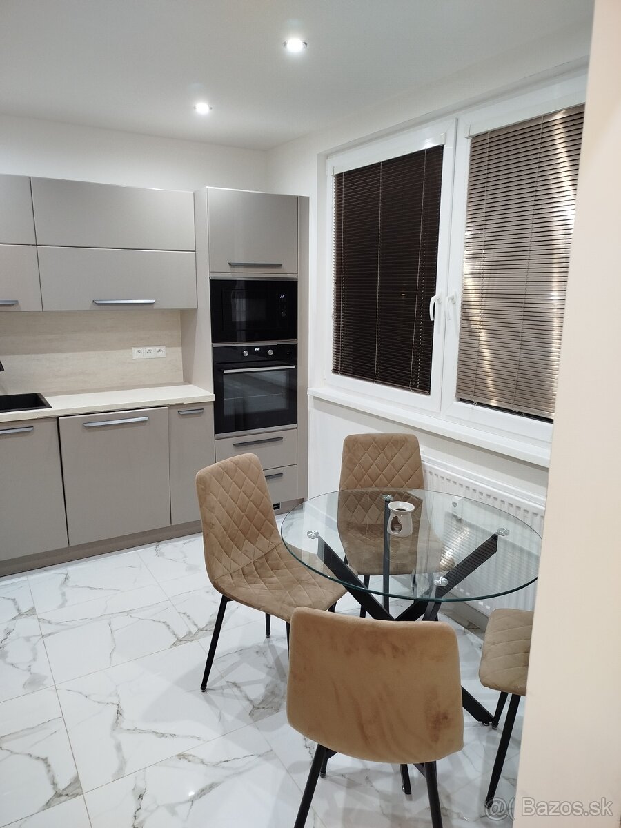 Trojizbový byt - znížená CENA - 7