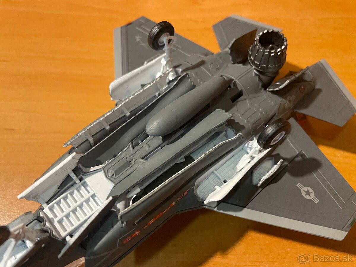 F-35B Lightning- model letadla 1:72 - 7