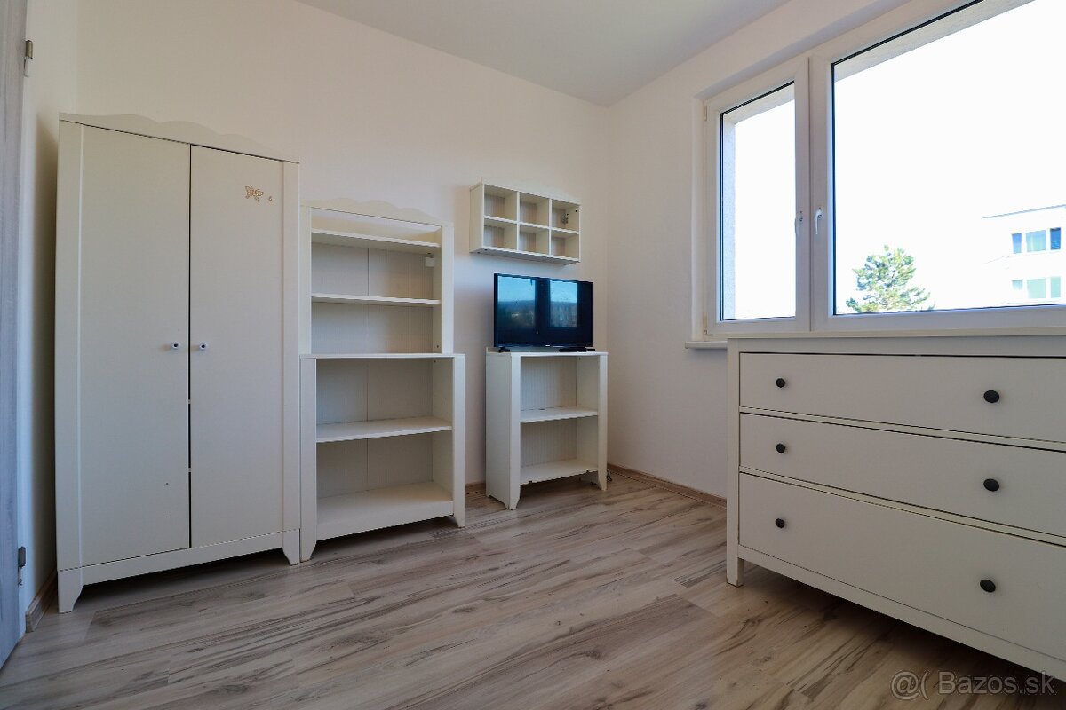 Na prenájom priestranný 3 izbový byt s loggiou, Púchov - 7