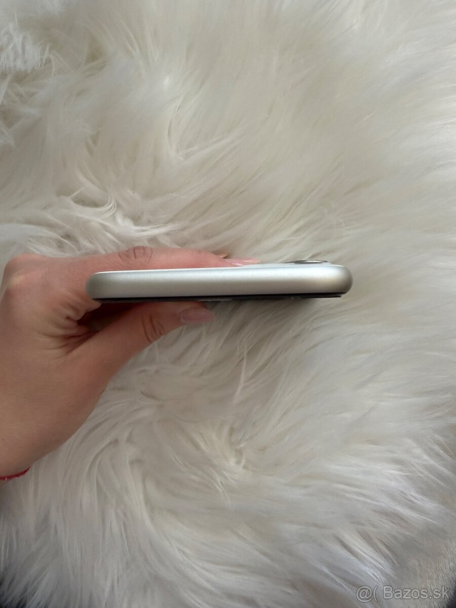 iPhone 11 64gb white - 7