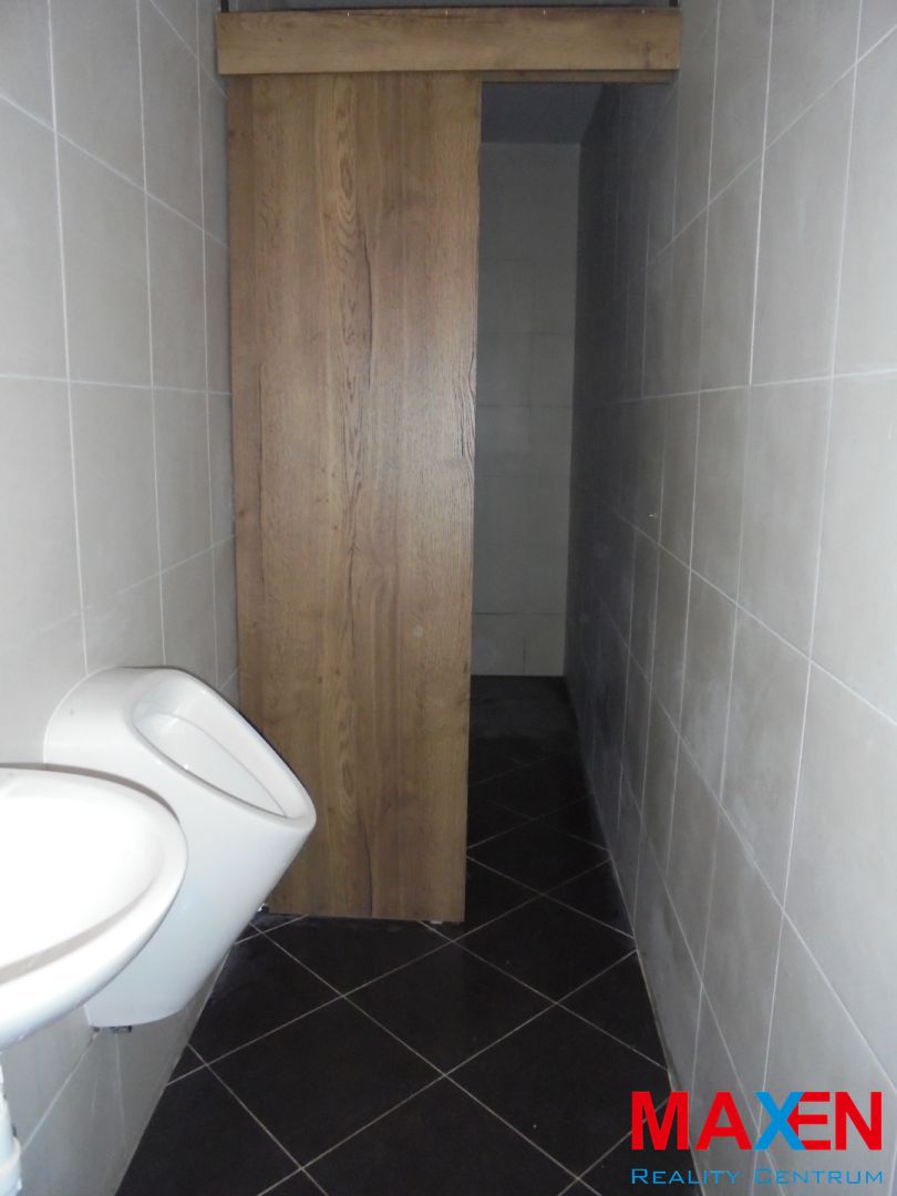 Zrekonštruovaný obch. priestor suterén Hlavná ul.Košice - 7