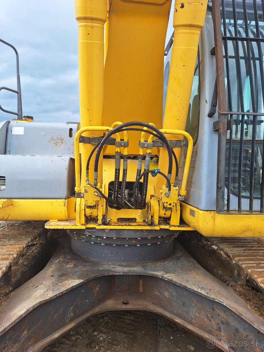 New Holland E305 - 7