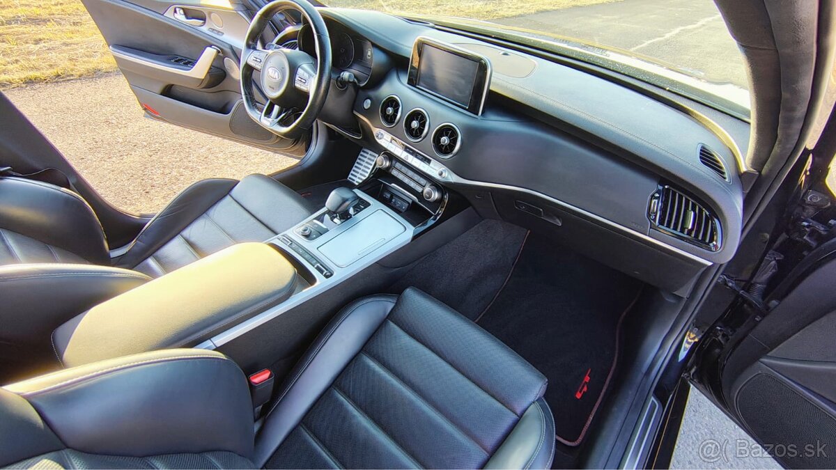 Kia Stinger 3.3 V6 biturbo 4x4 370koni - 7