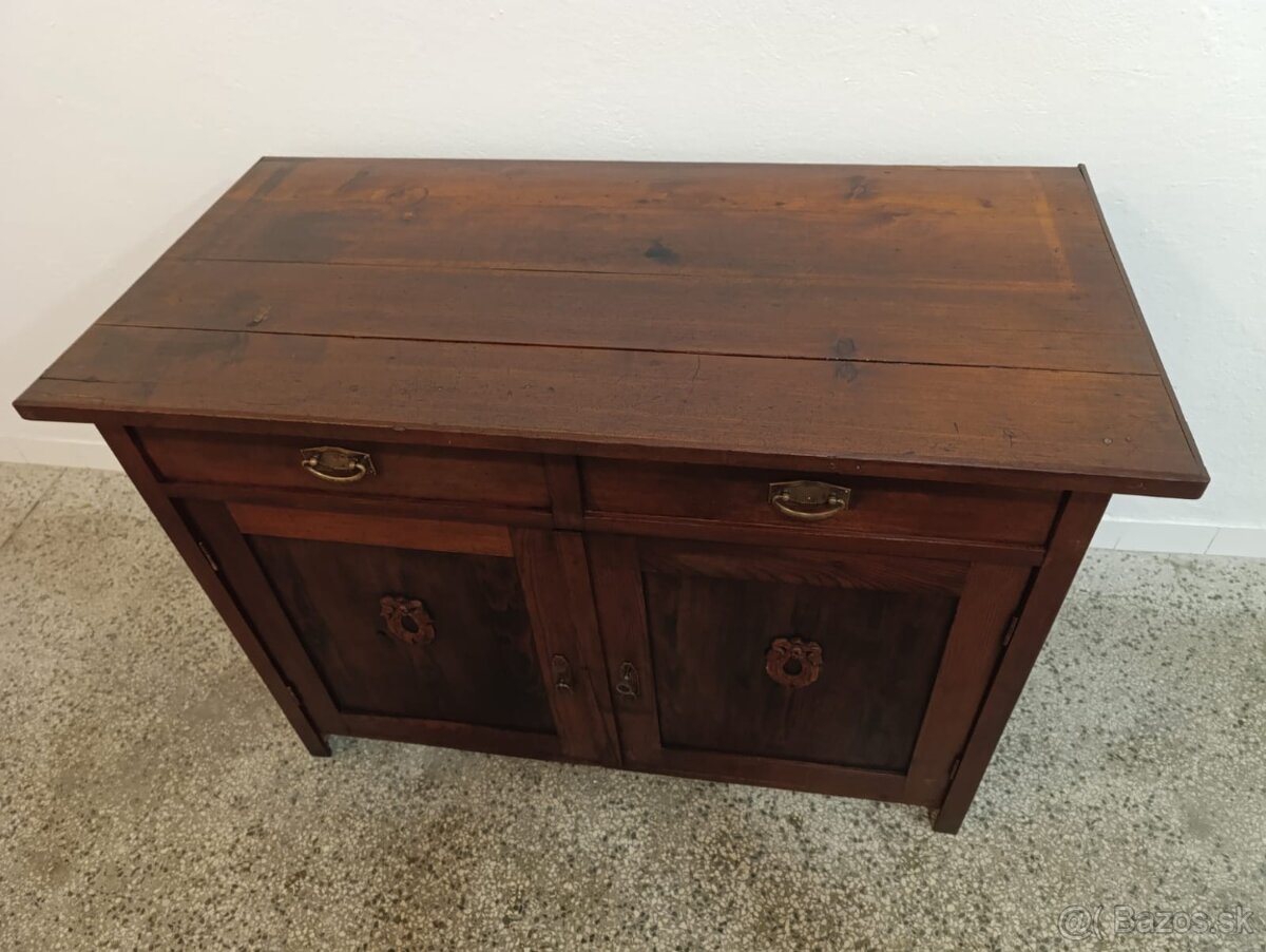 Starožitná komoda, nábytek z masívu, Nábytek s příběhem - 7