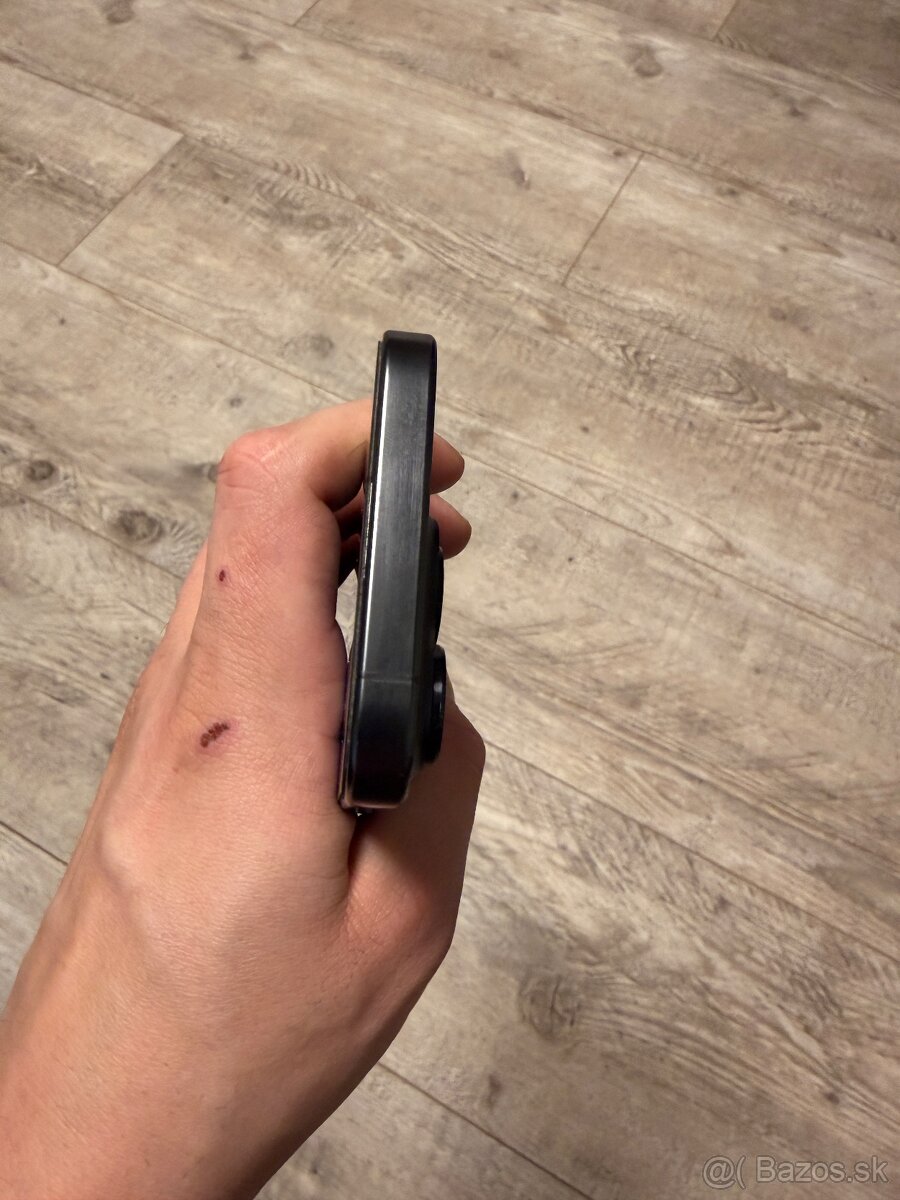 Apple iPhone 15 Pro 128GB - 7