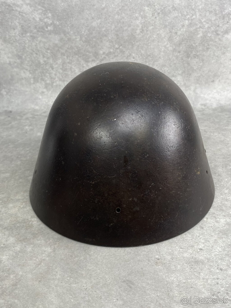 vojenské prilby - 7