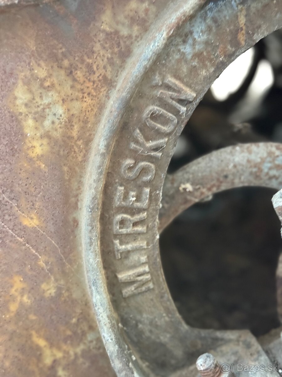 Predam starožitnu mlaťačku obilia - 7