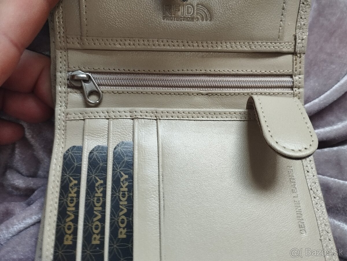 Dámska. Béžová peňaženka - 7