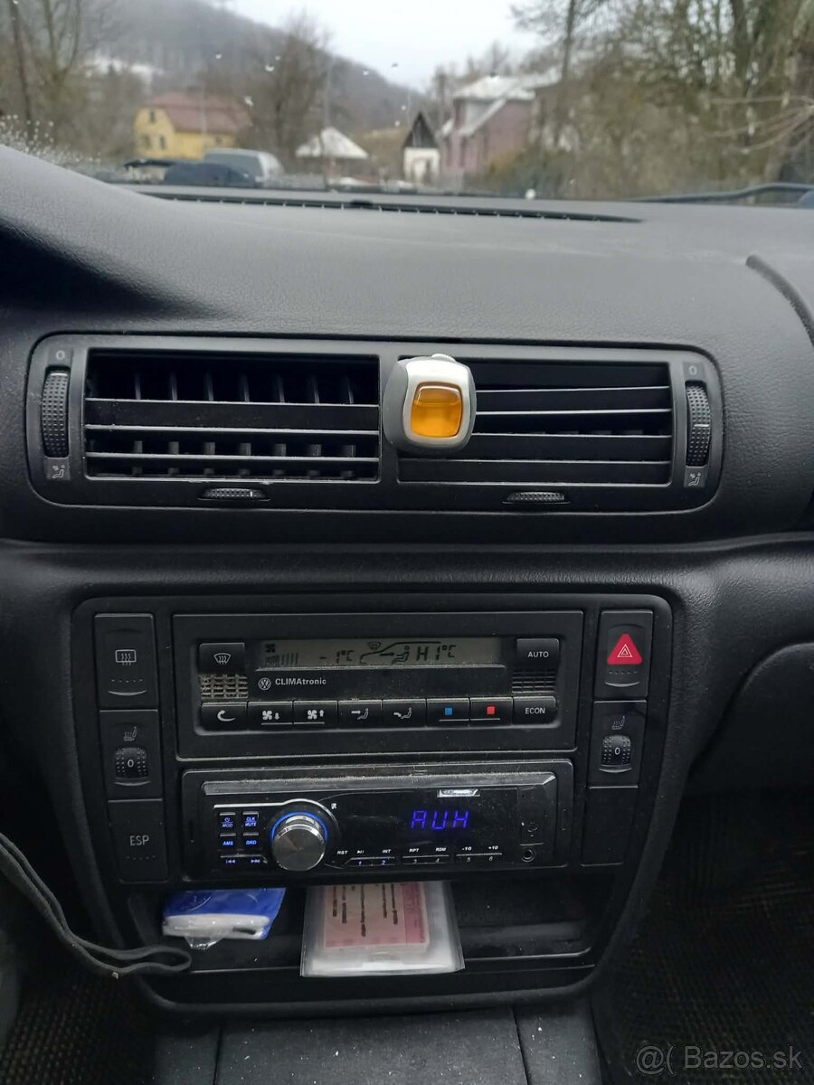 Volkswagen passat 1.9 100kw kombi - 7