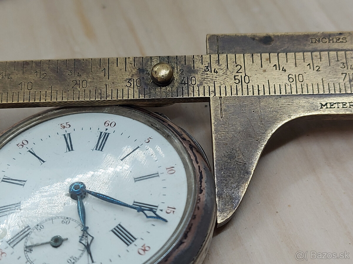 Predám funkčné strieborné hodinky Remontoir gravirované - 7