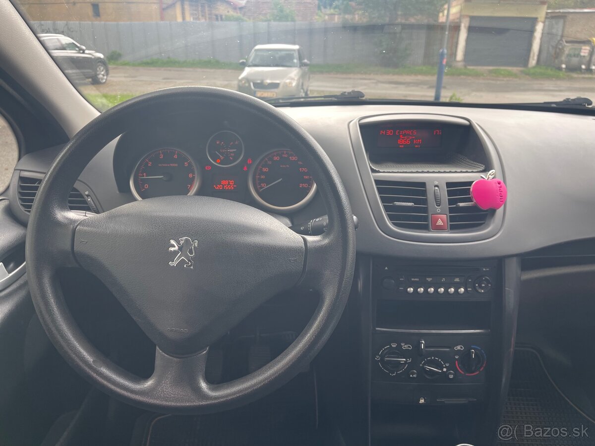 Peugeot 207 SW, r.v.2009 1.4 benzín - 7
