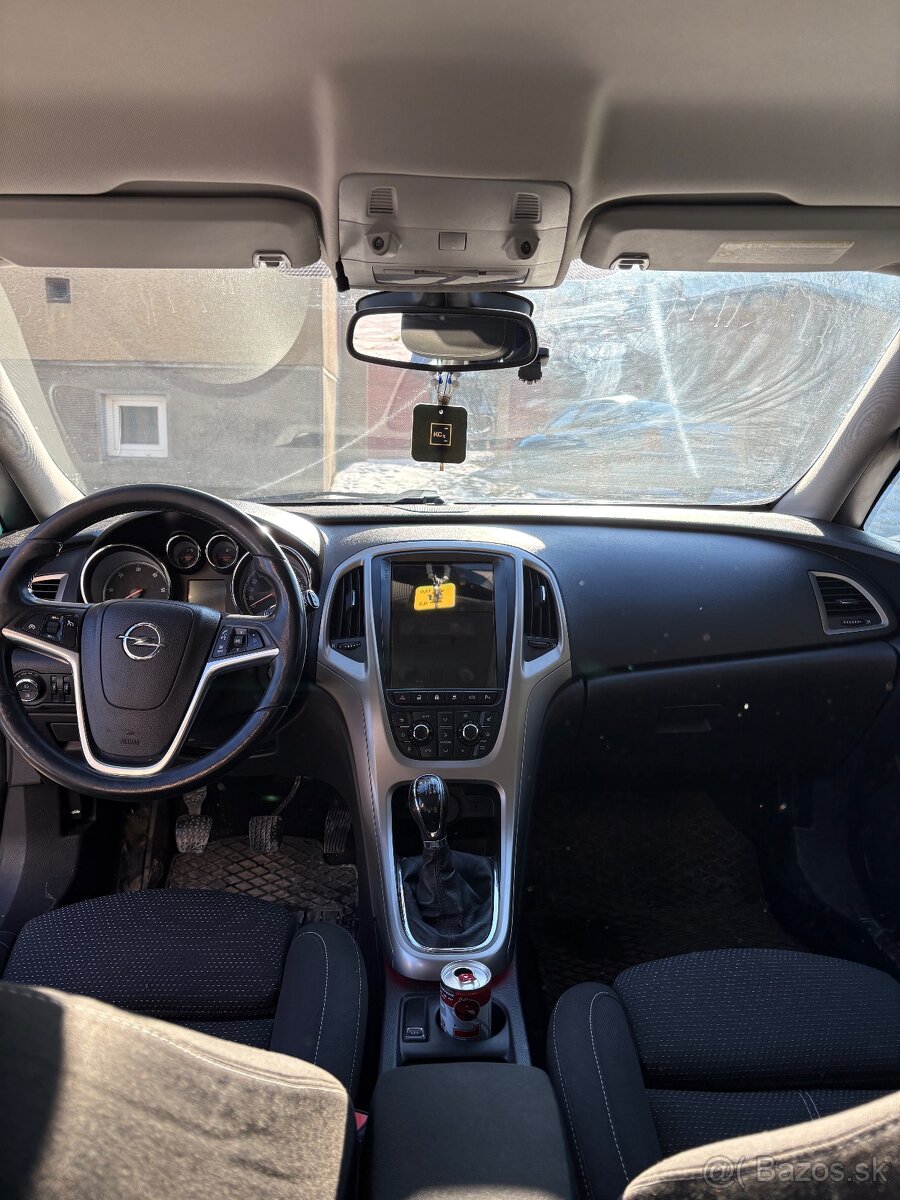 Opel astra J Sport tourer - 7