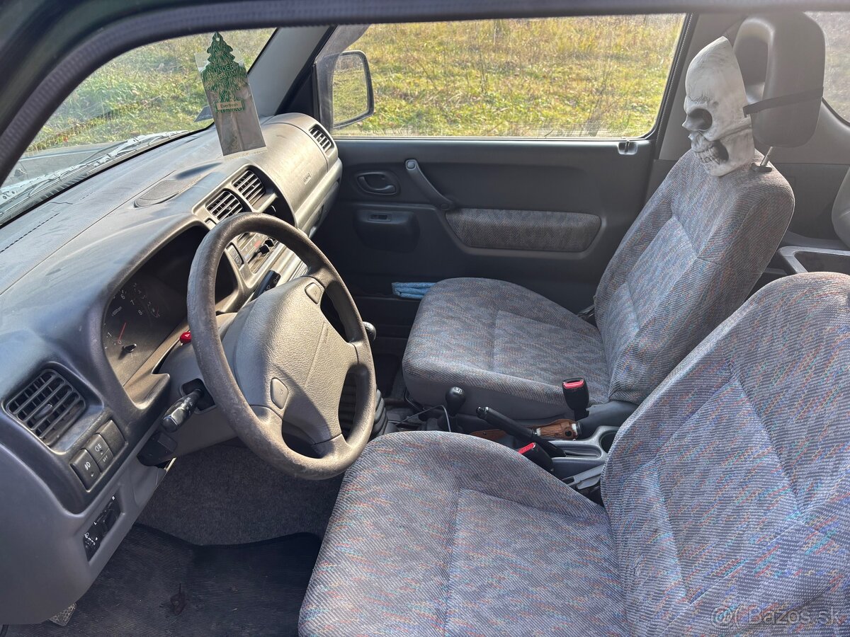 Suzuki Jimny 1.3 - 7