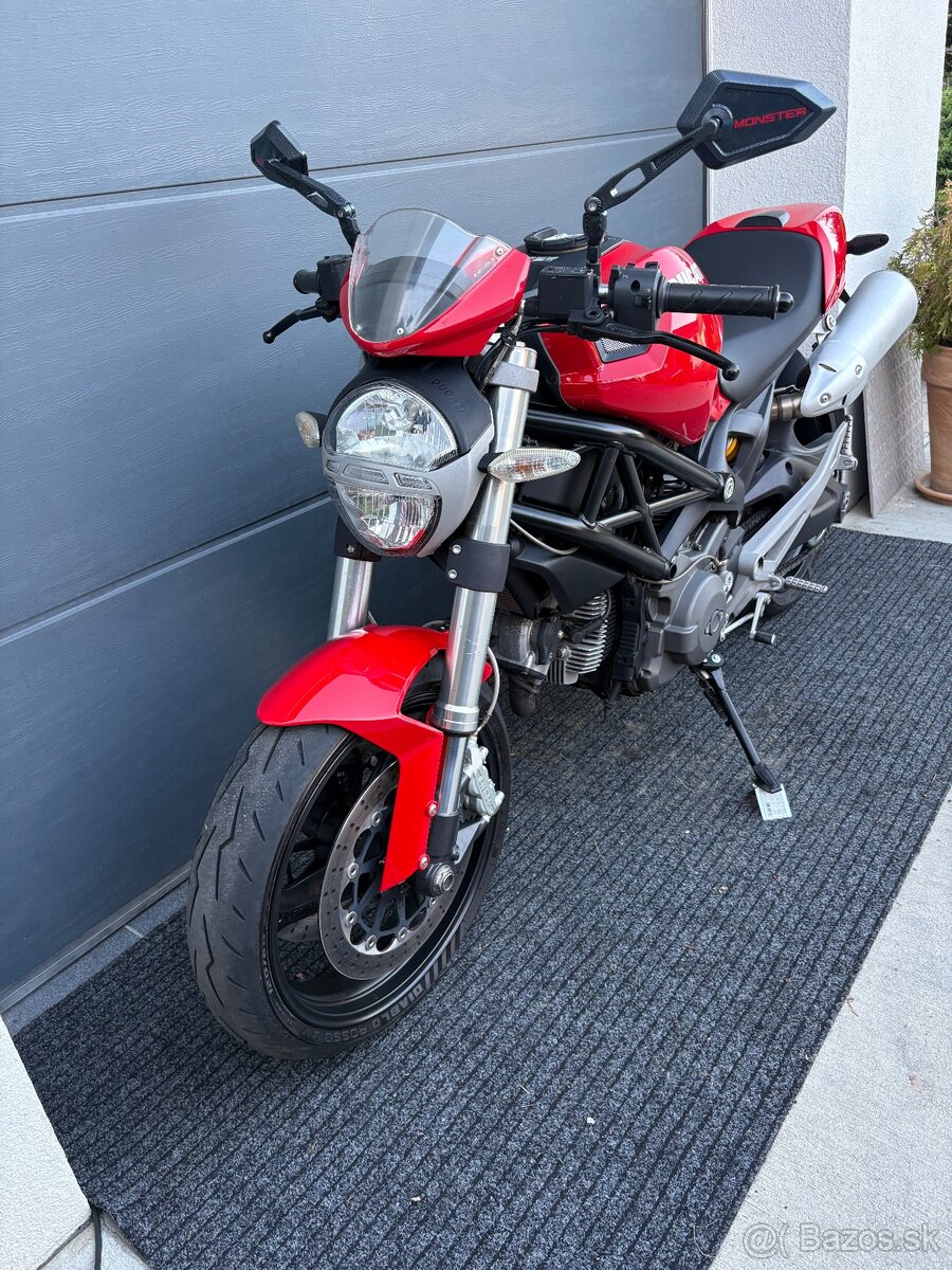 Ducati Monster 696+ - 7