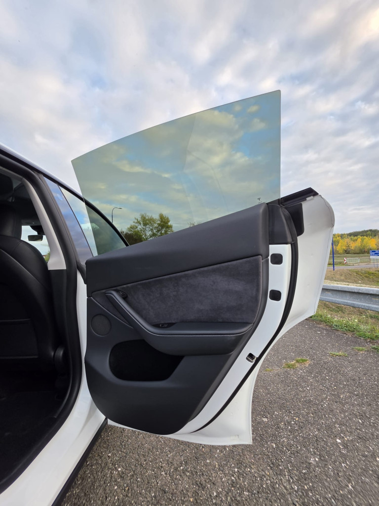 Tesla Model Y 2022 - 7