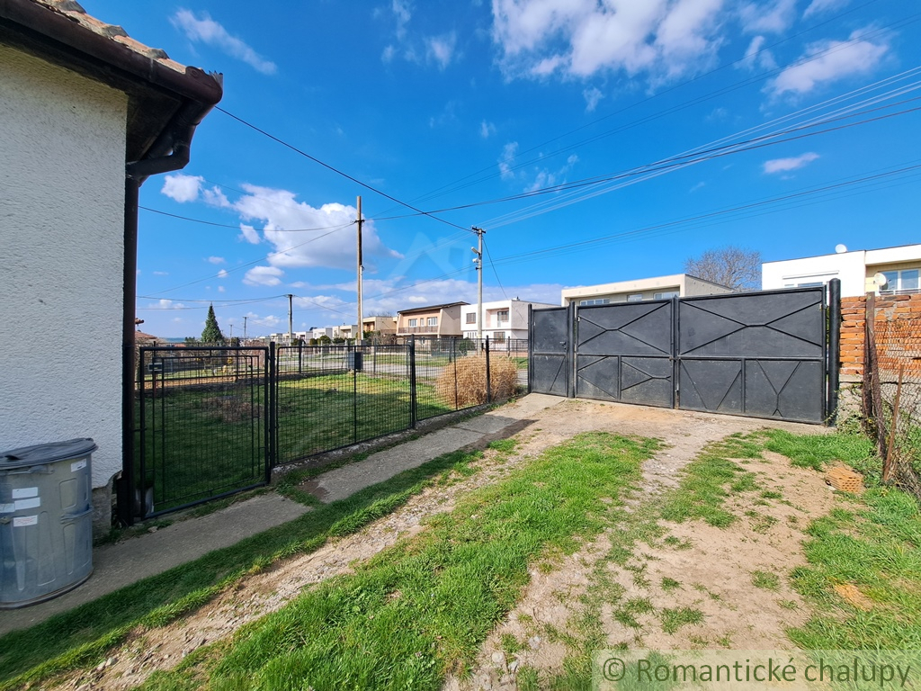 Dom v krásnej obci Podhorany s lesným prostredím, pozemok - 7