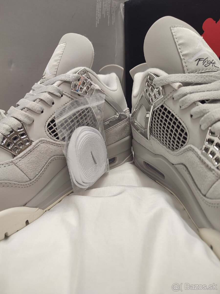 Air Jordan 4 Retro Frozen Moments - 7