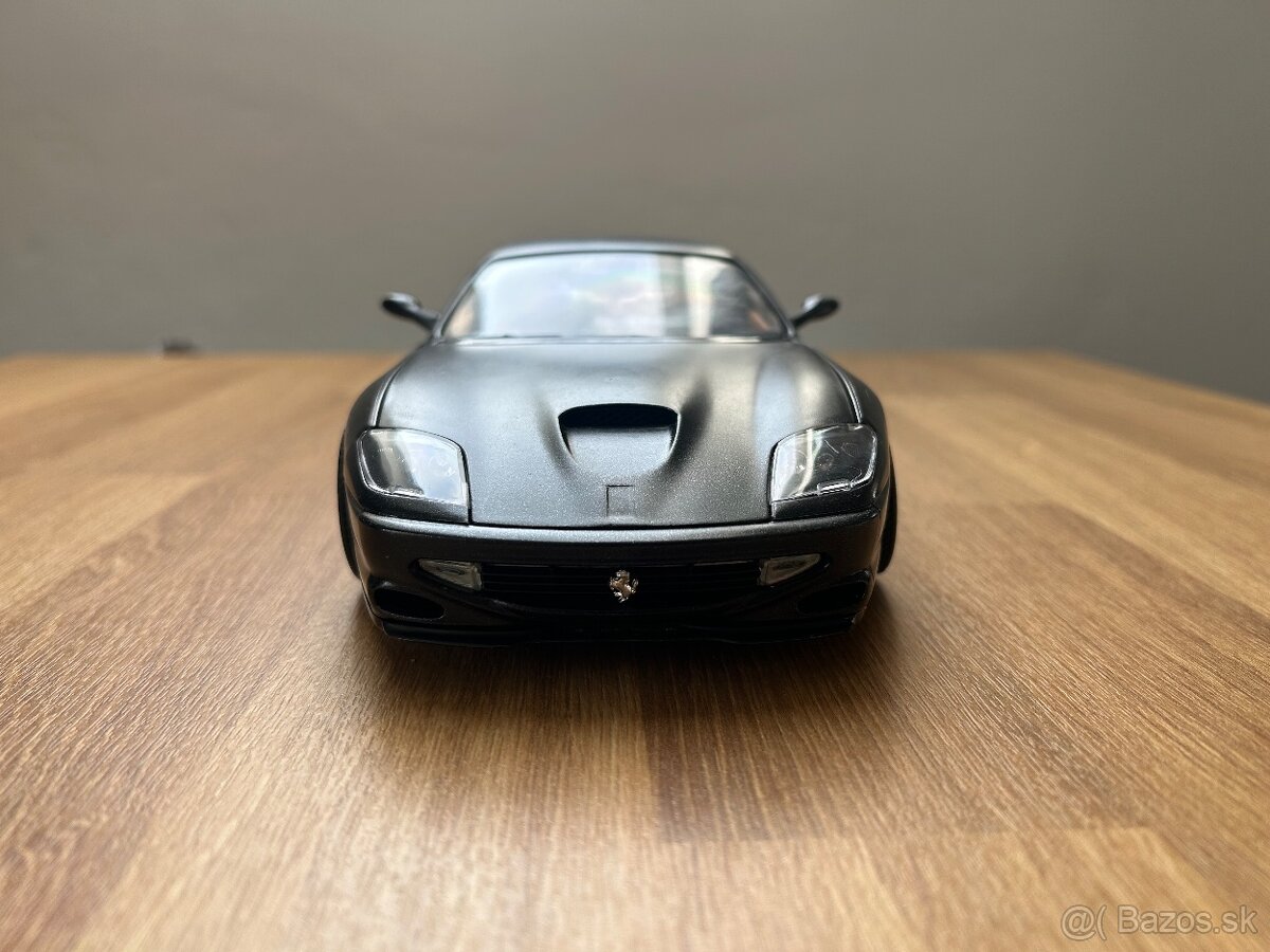 Ferrari 550 Maranello 1:18 Bburago - 7
