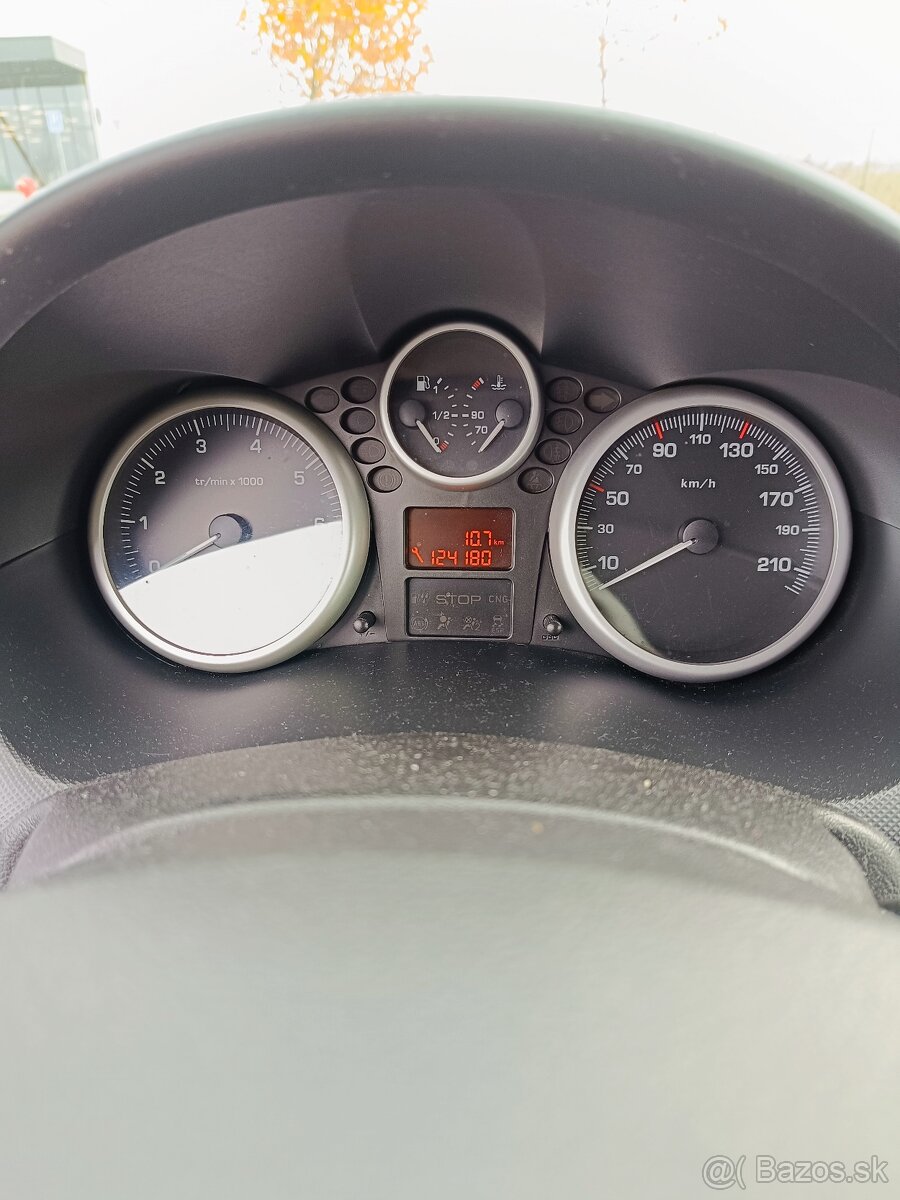 Peugeot 206+ 1.4 benzín - 7