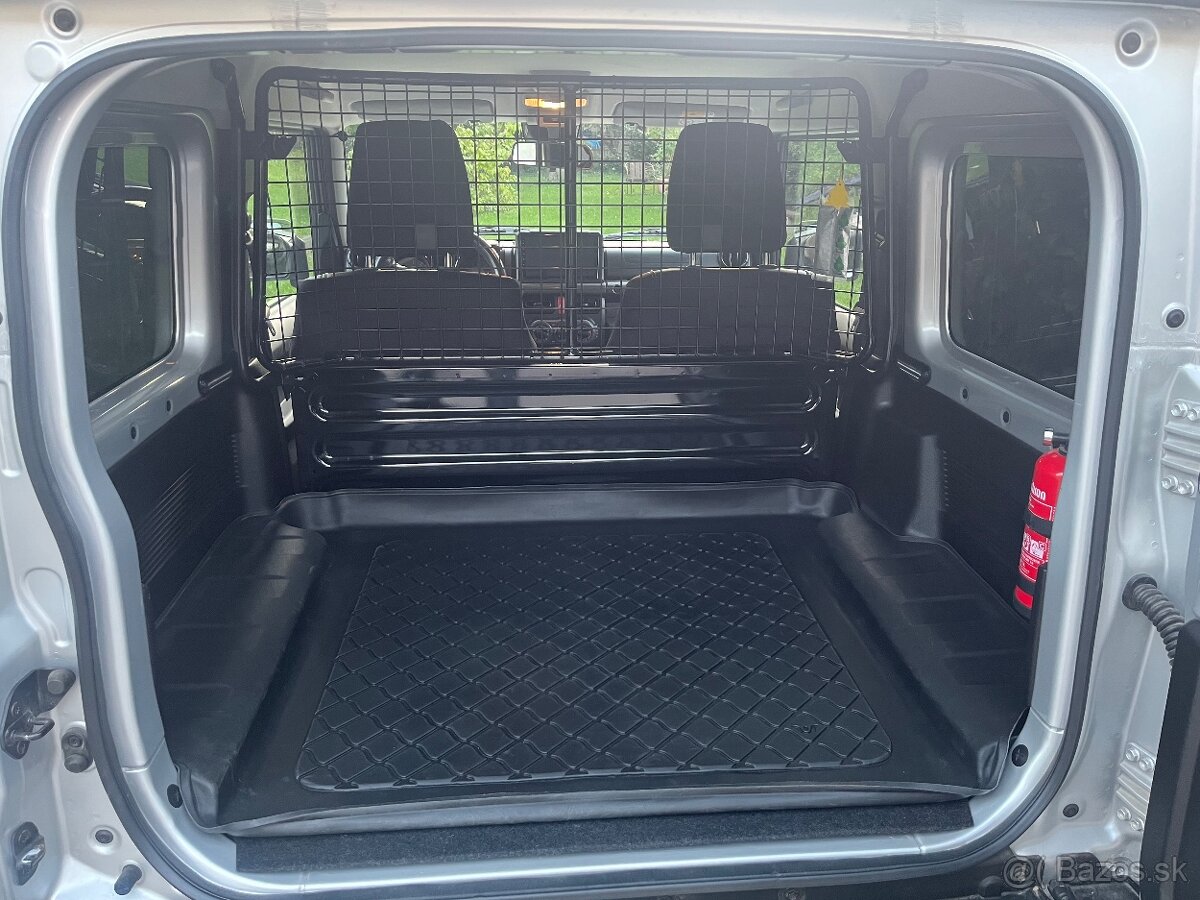 Predám Suzuki Jimny 2021 1,5 - 7