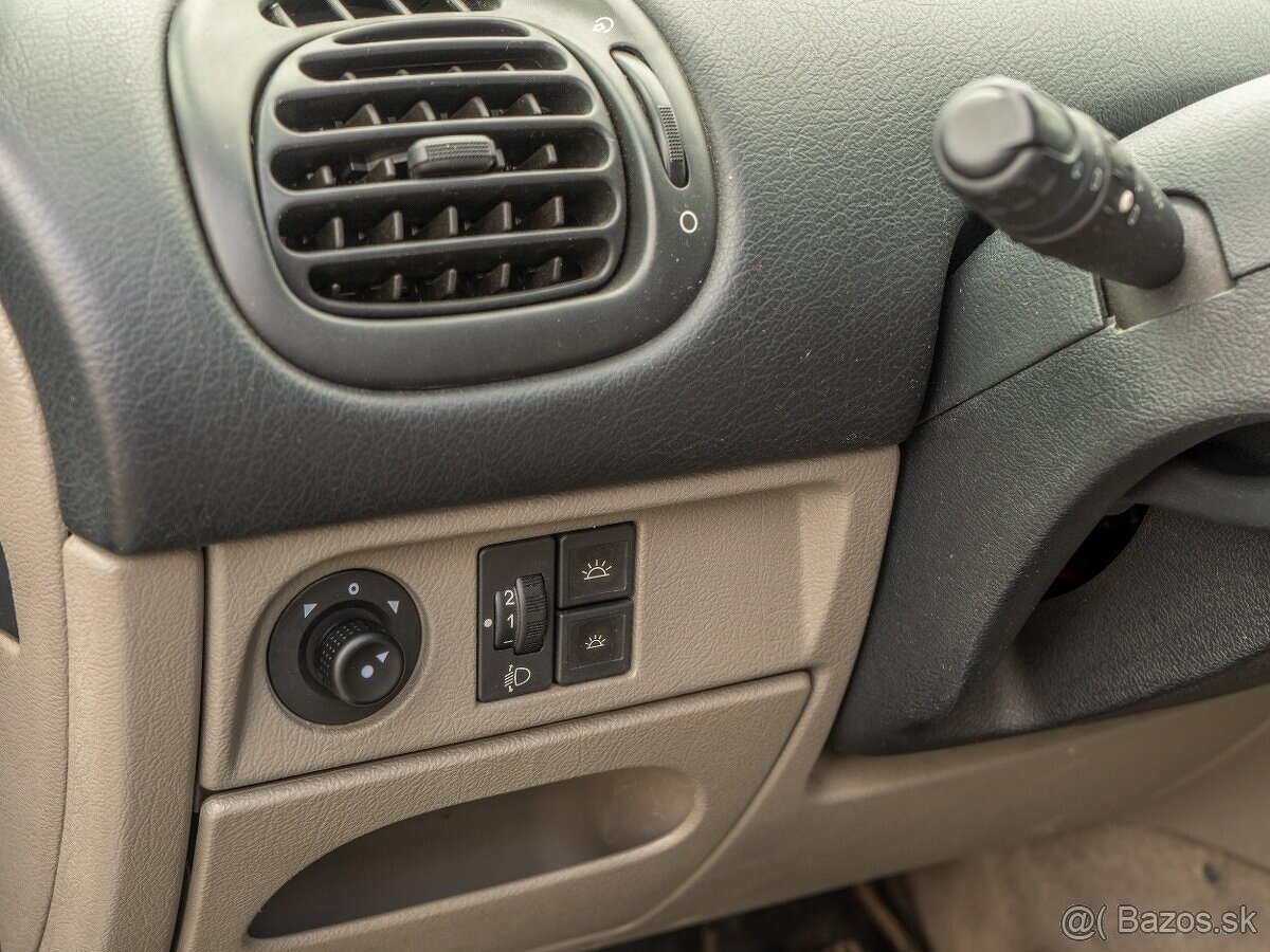 Citroen Xsara Picasso 1.6 benzín - 7