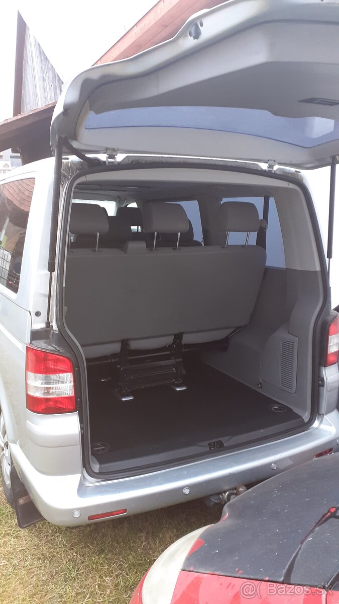 Volkswagen Caravelle - 7