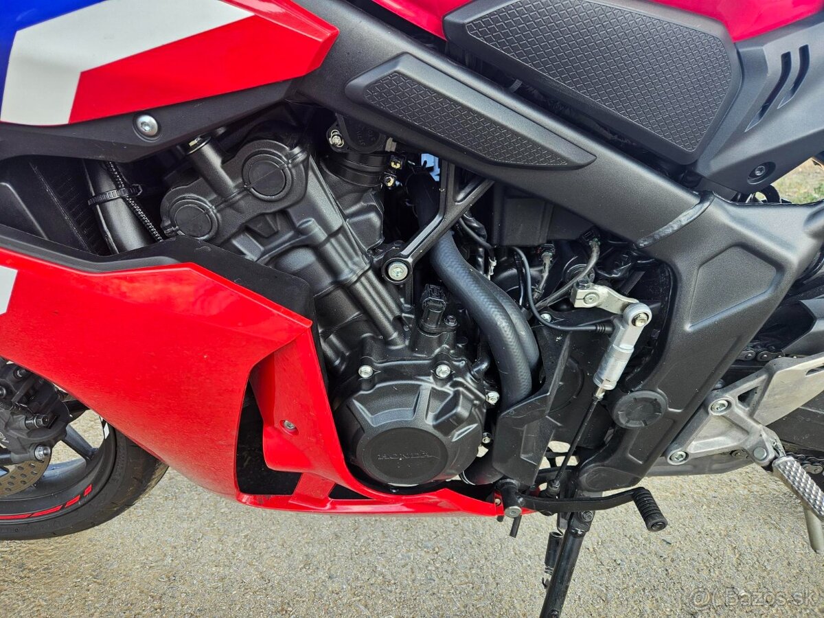 Honda CBR 650R - 7