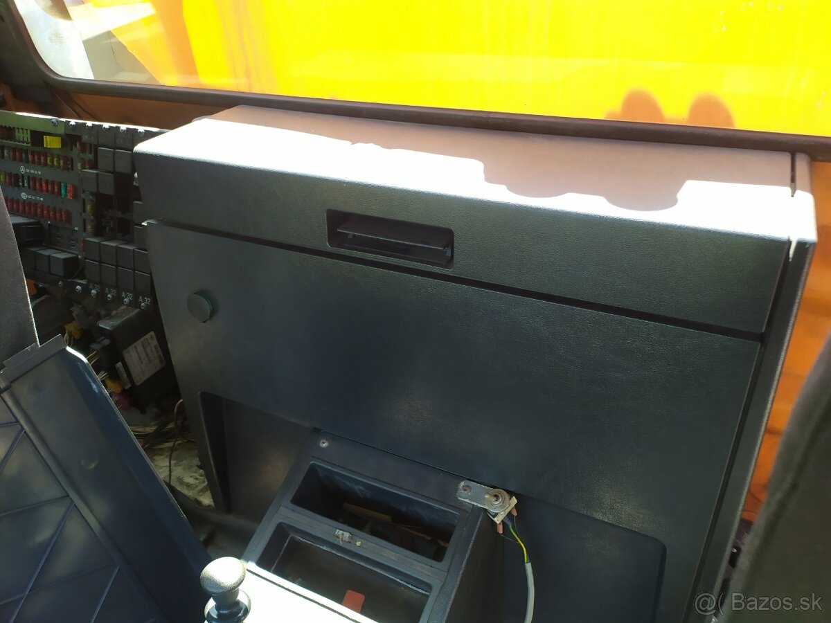 Mercedes Unimog U400 - 7