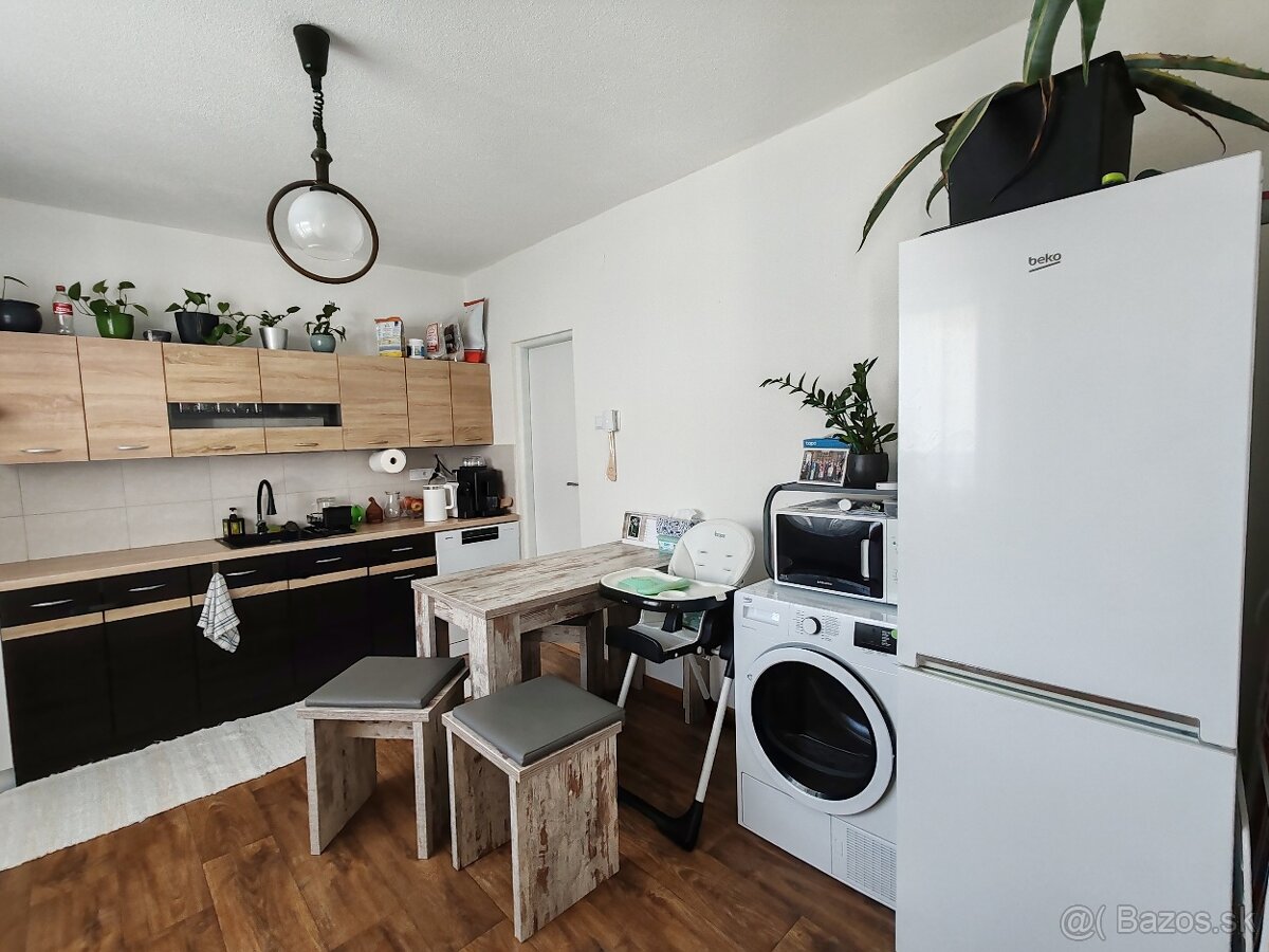 RODINNÝ DOM POLTÁR - 7