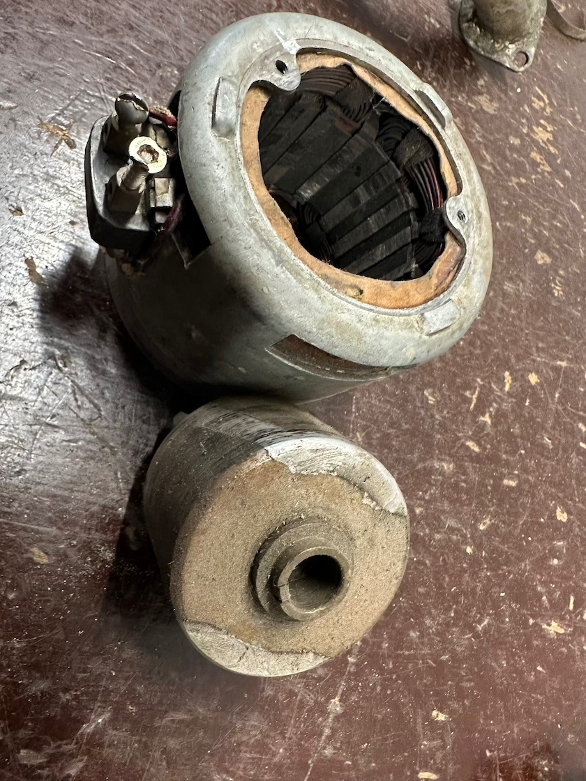 Predám komplet funkčné zapalovanie rotor+stator JAWA 550 555 - 7