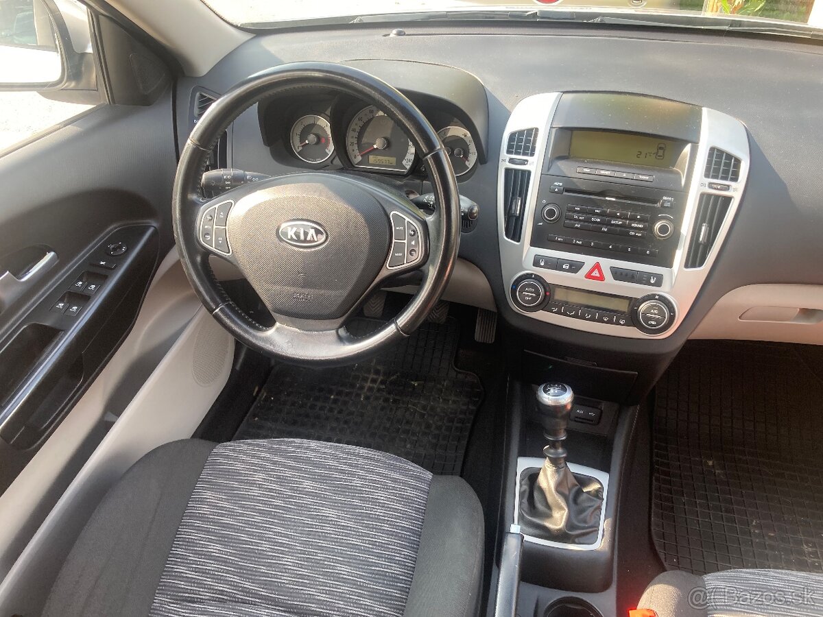 KIA Ceed 1.6 CRDi 2010 - 7