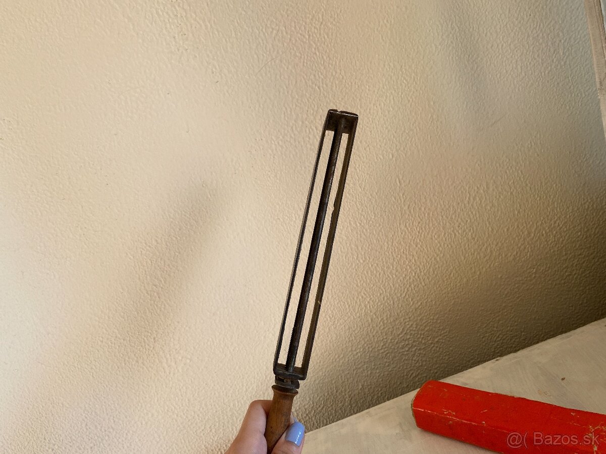 RETRO OSTRIČ NA BRITVU - 7