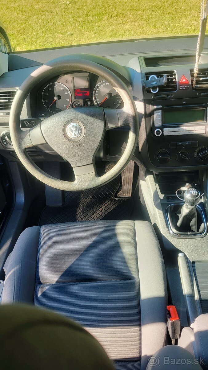 Volkswagen Golf 5, Benzín 1.6 - 7