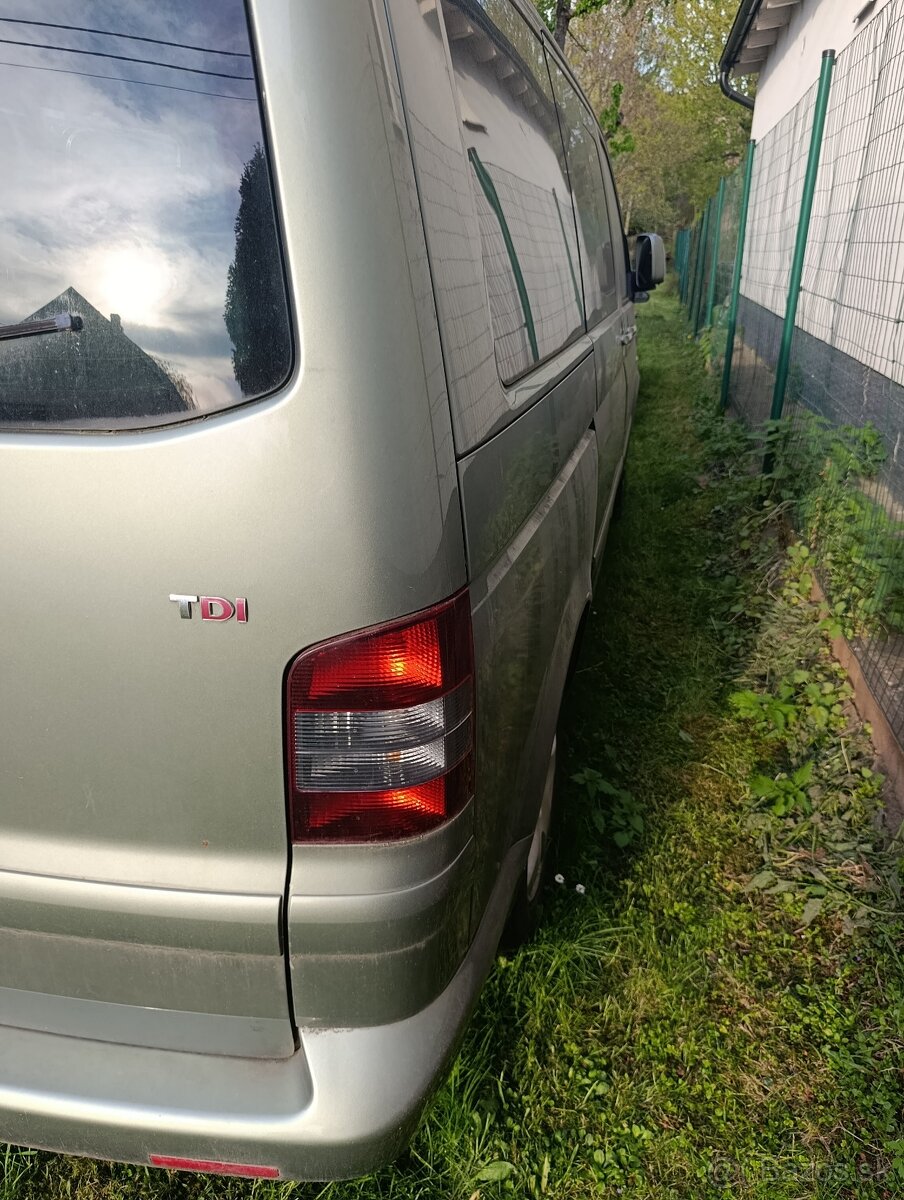 VOLKSWAGEN T5 MULTIVAN - 7