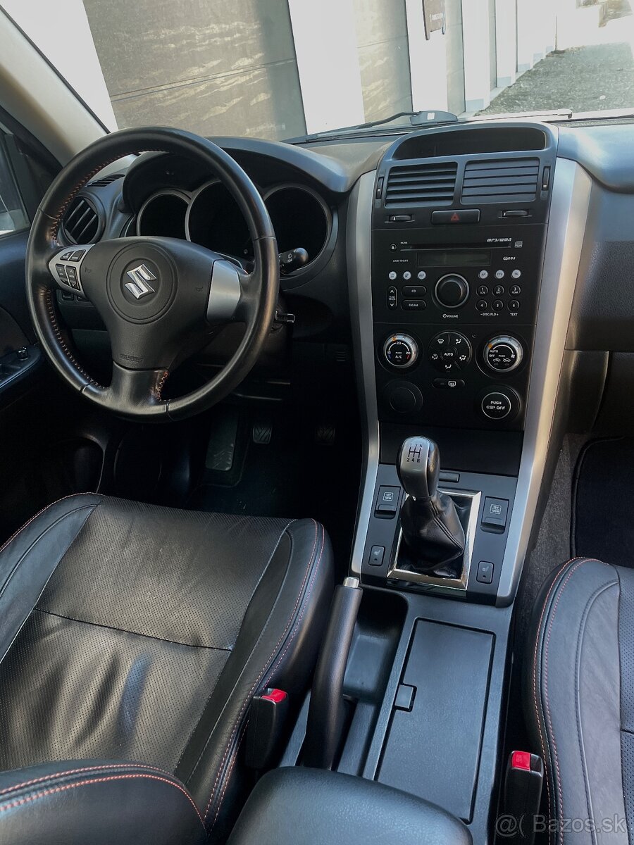 Suzuki Grand Vitara 1.6 16V Black & White Edition - 7