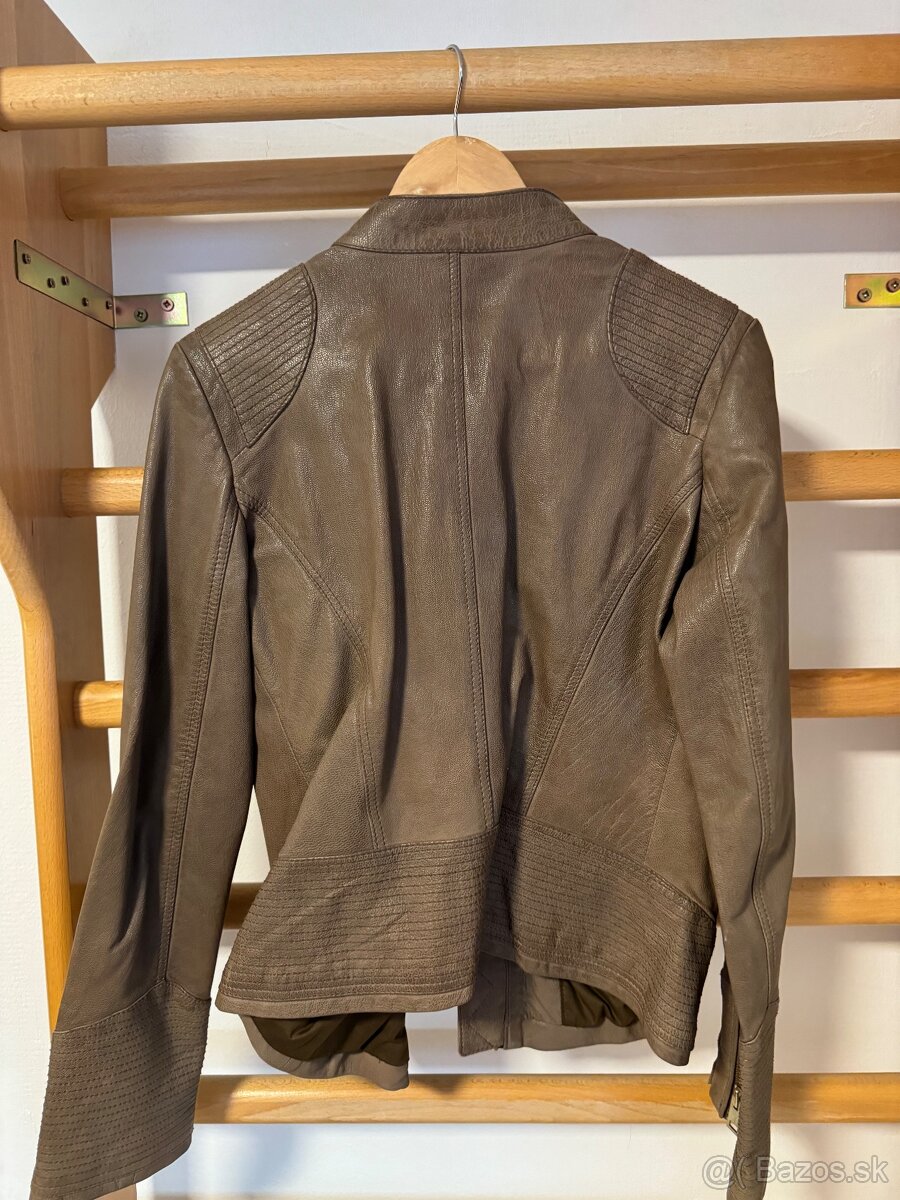 Dámske práve kožené bundy - 7