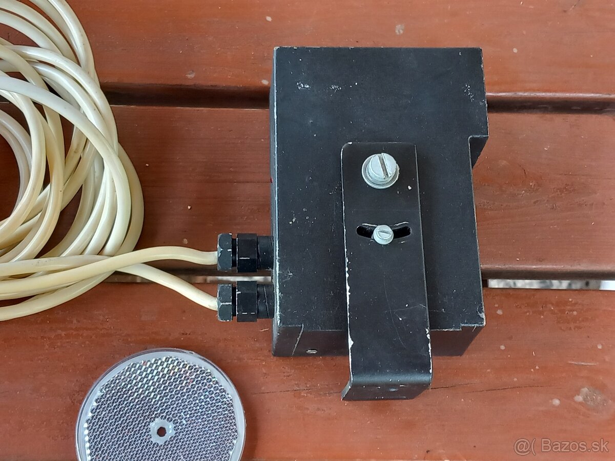 Predám časové relátka, pomocné relé a optoelektr.snímač - 7