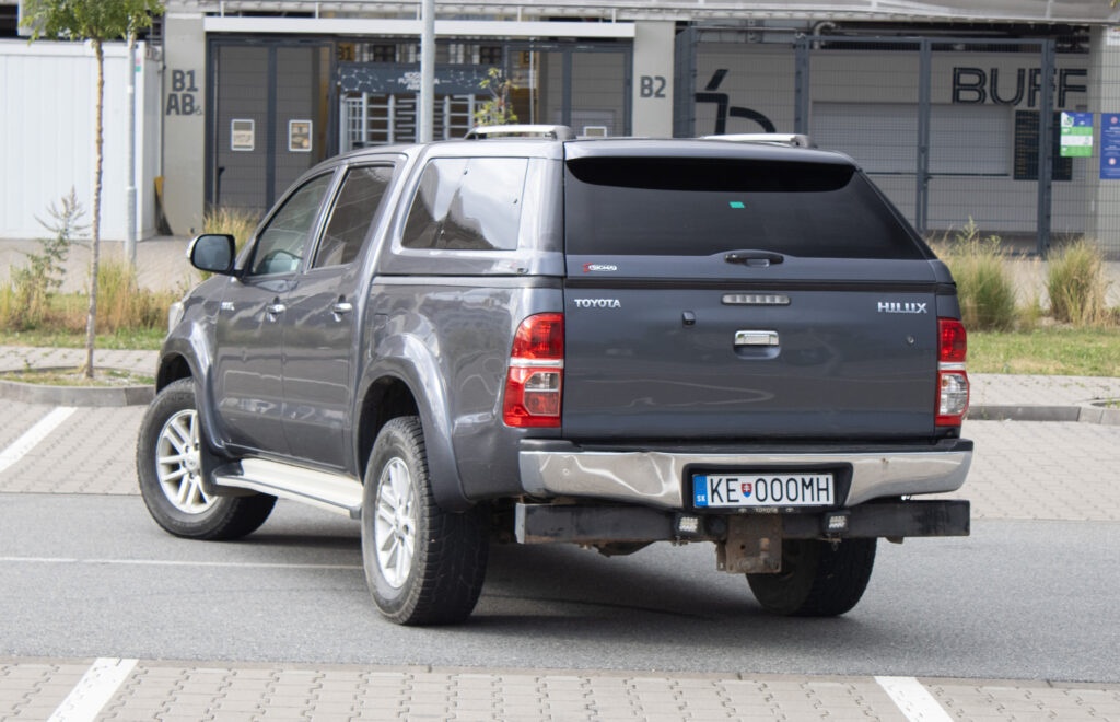 Toyota Hilux z roku 2014 - 7
