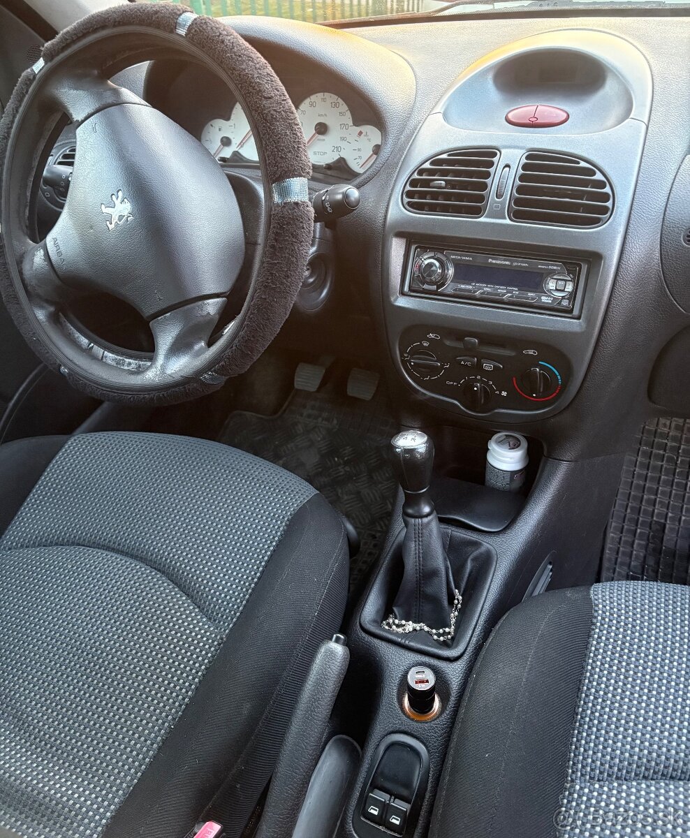 Predám auto Peugeot 2006 - 7