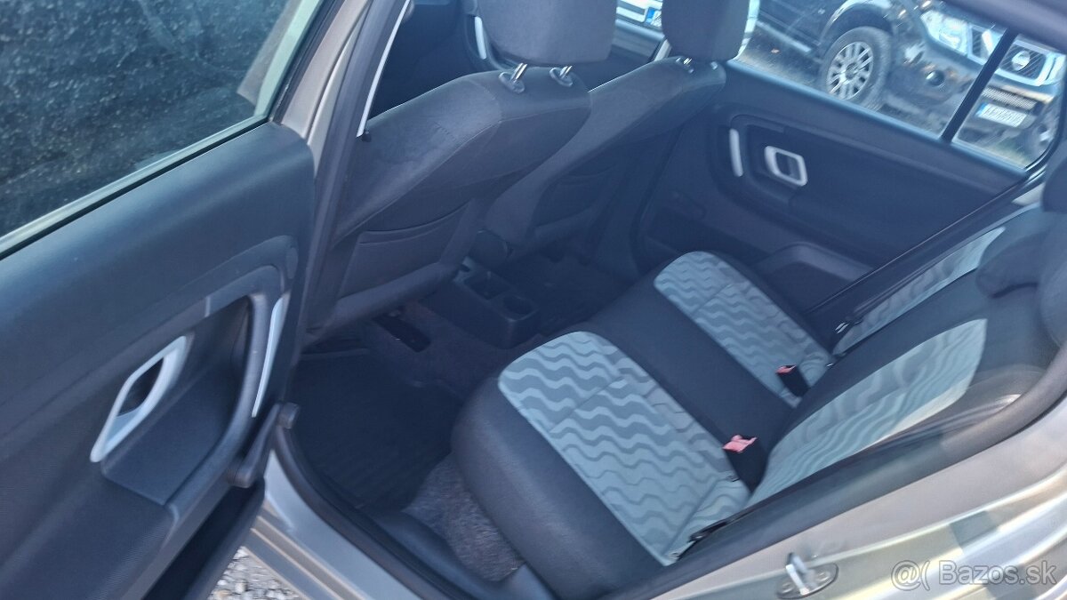ŠKODA FÁBIA COMBI 1.2 12V - 7