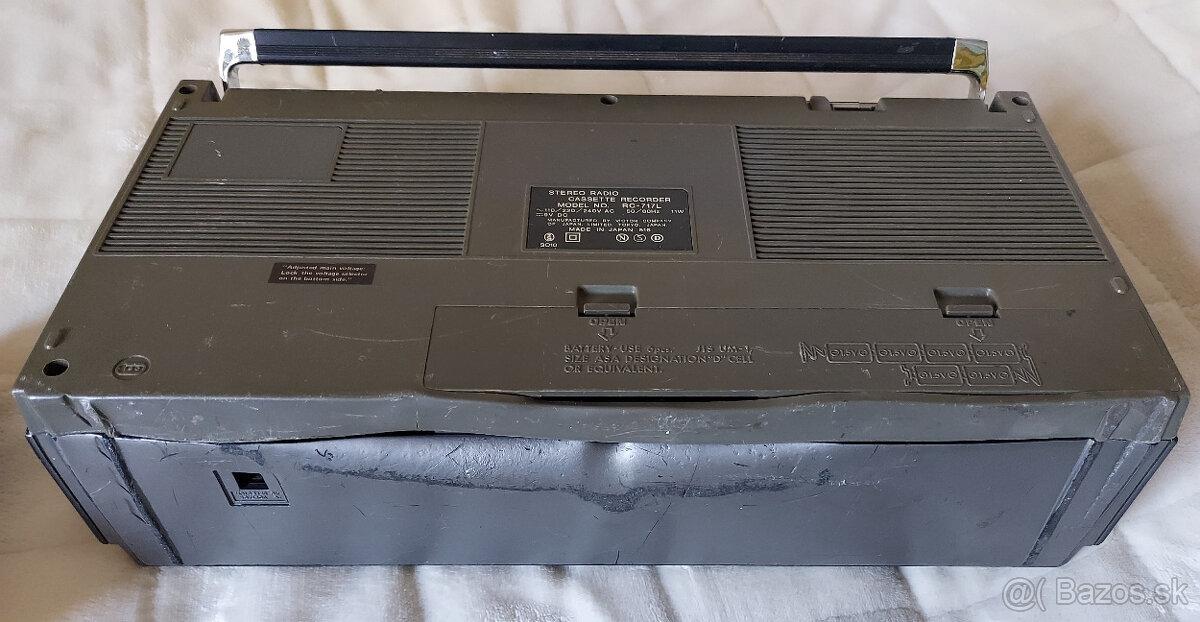 Predám aj pre zberateľa rádio JVC RC - 717 L - 7