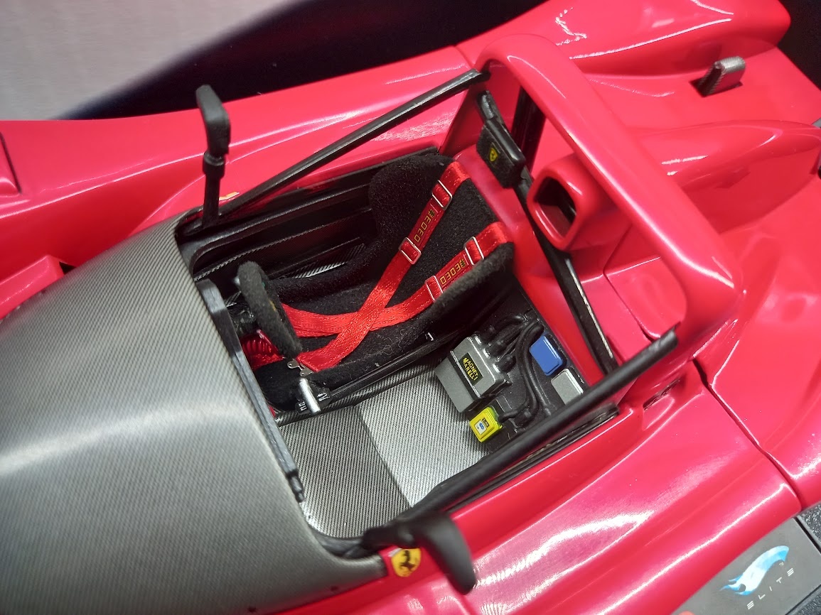 FERRARI 333 SP HOTWHEELS ELITE 1:18 - 7